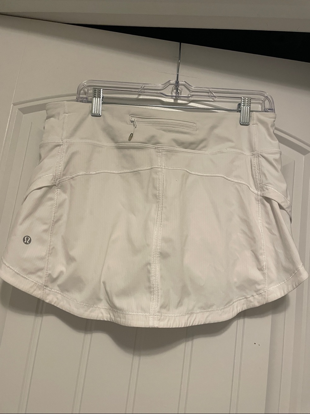 Lululemon White Skort Size 8. - Picture 3 of 6